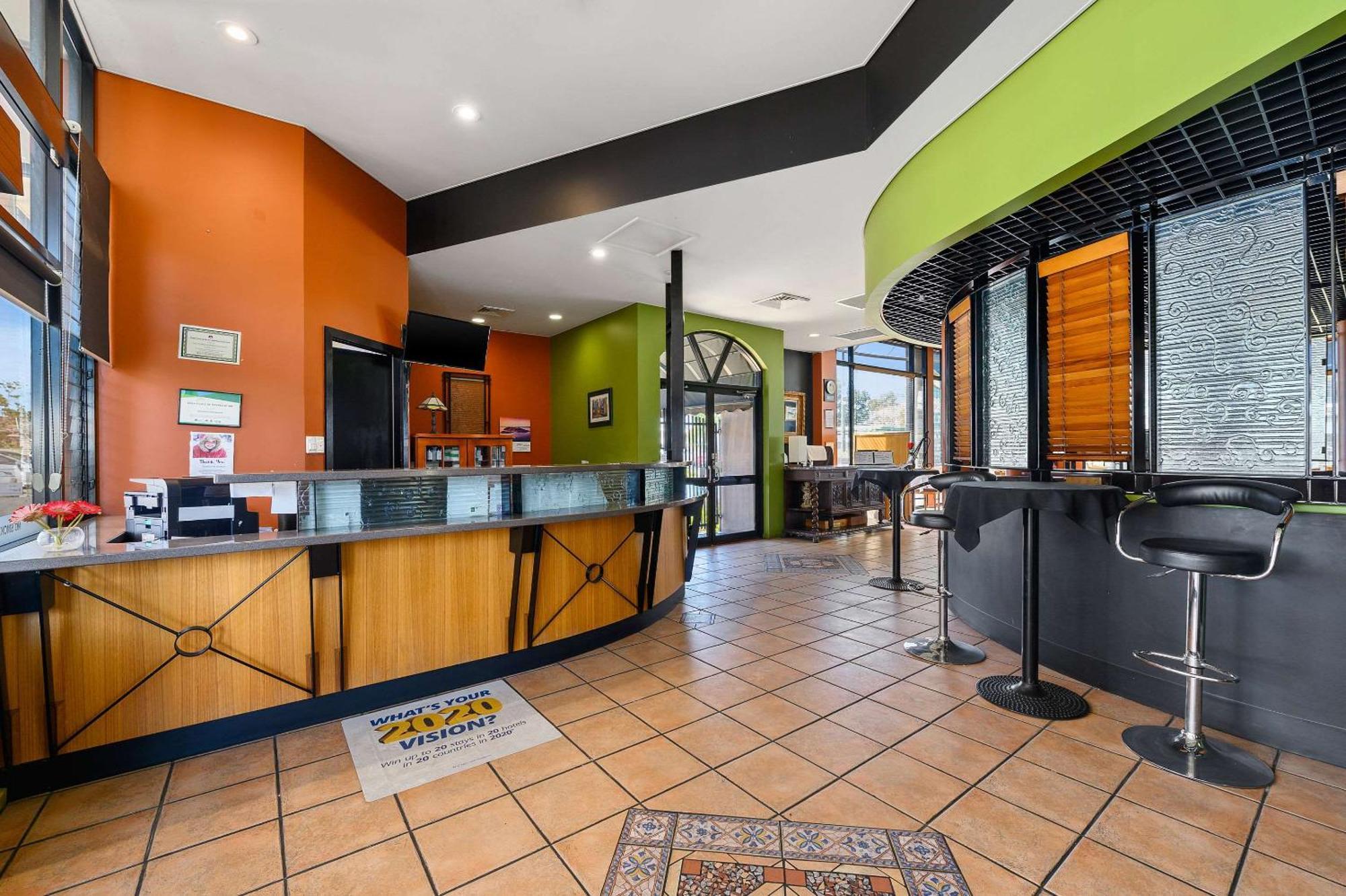 Quality Inn Grafton Exterior photo
